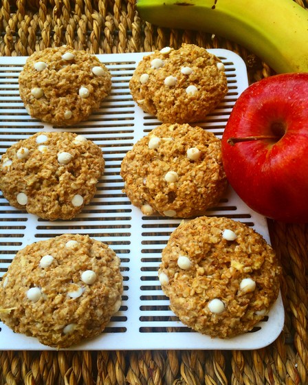 banana-and-apple-oat-cookies-tajinny